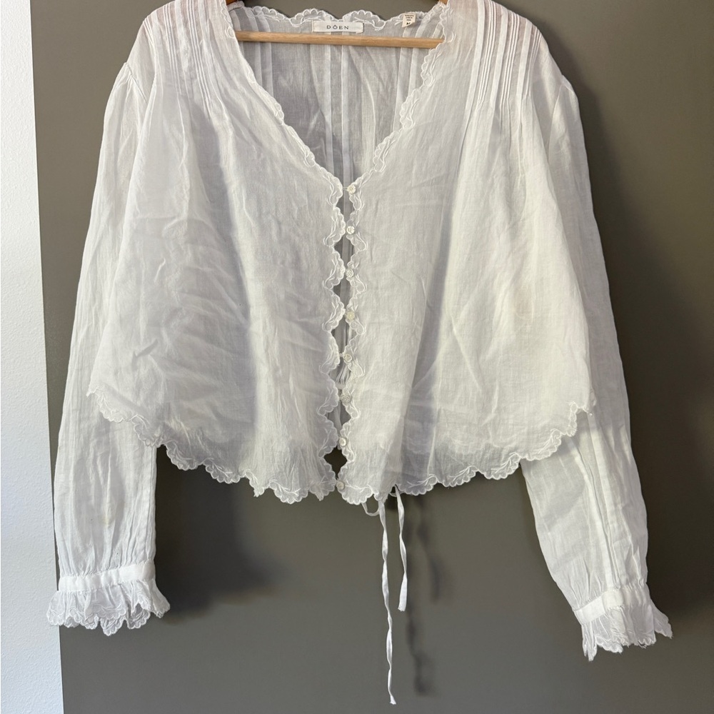 Doen Cream Lace-Trimmed Blouse